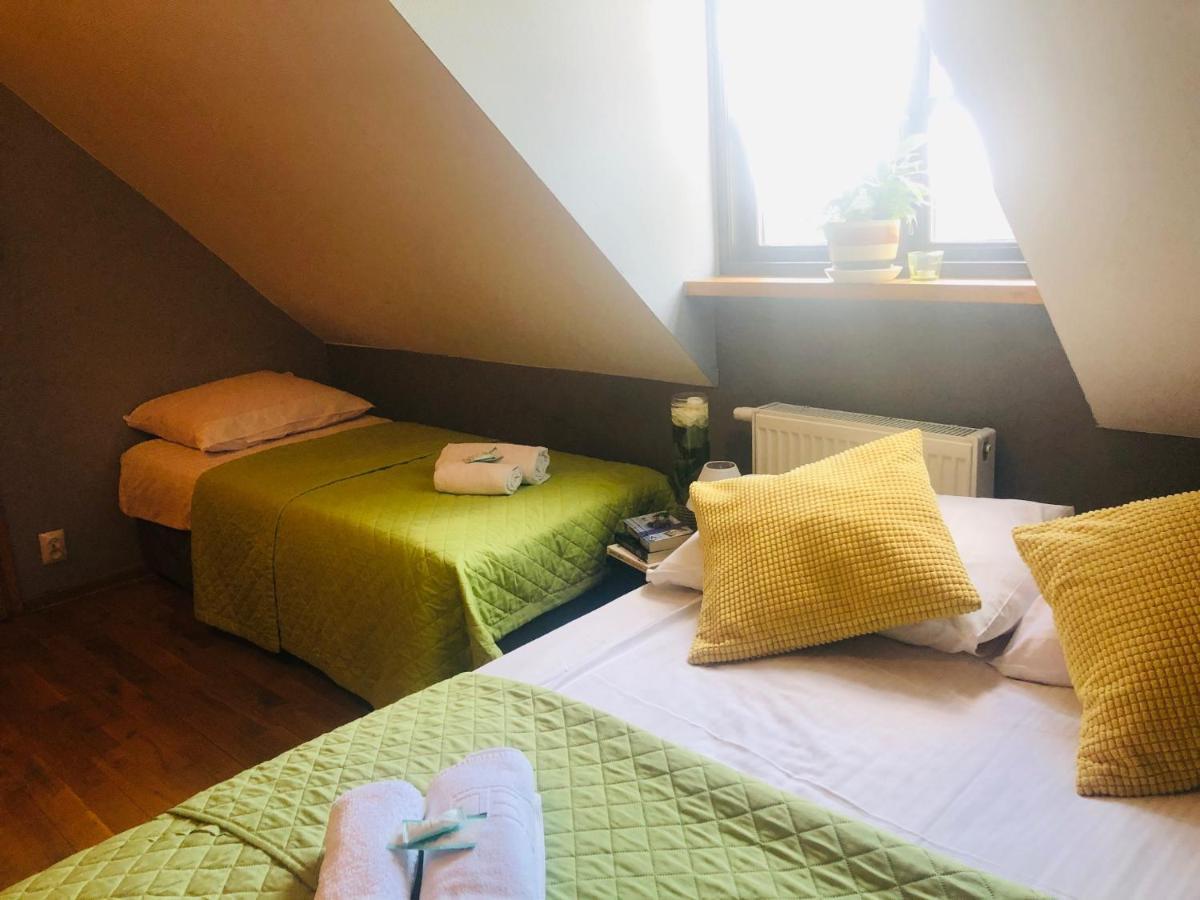 Pod Wierzba Hotel Uniejow Buitenkant foto